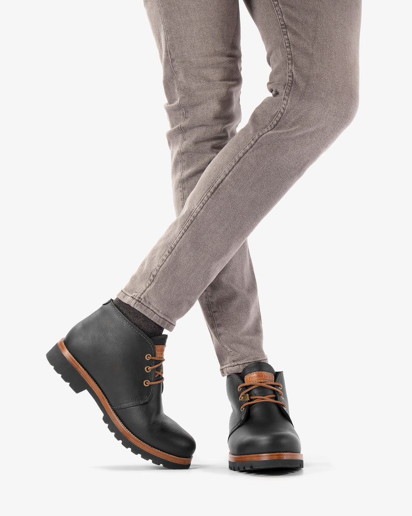 Bota Panama Igloo botines de piel con forro interior de pelo natural. negro