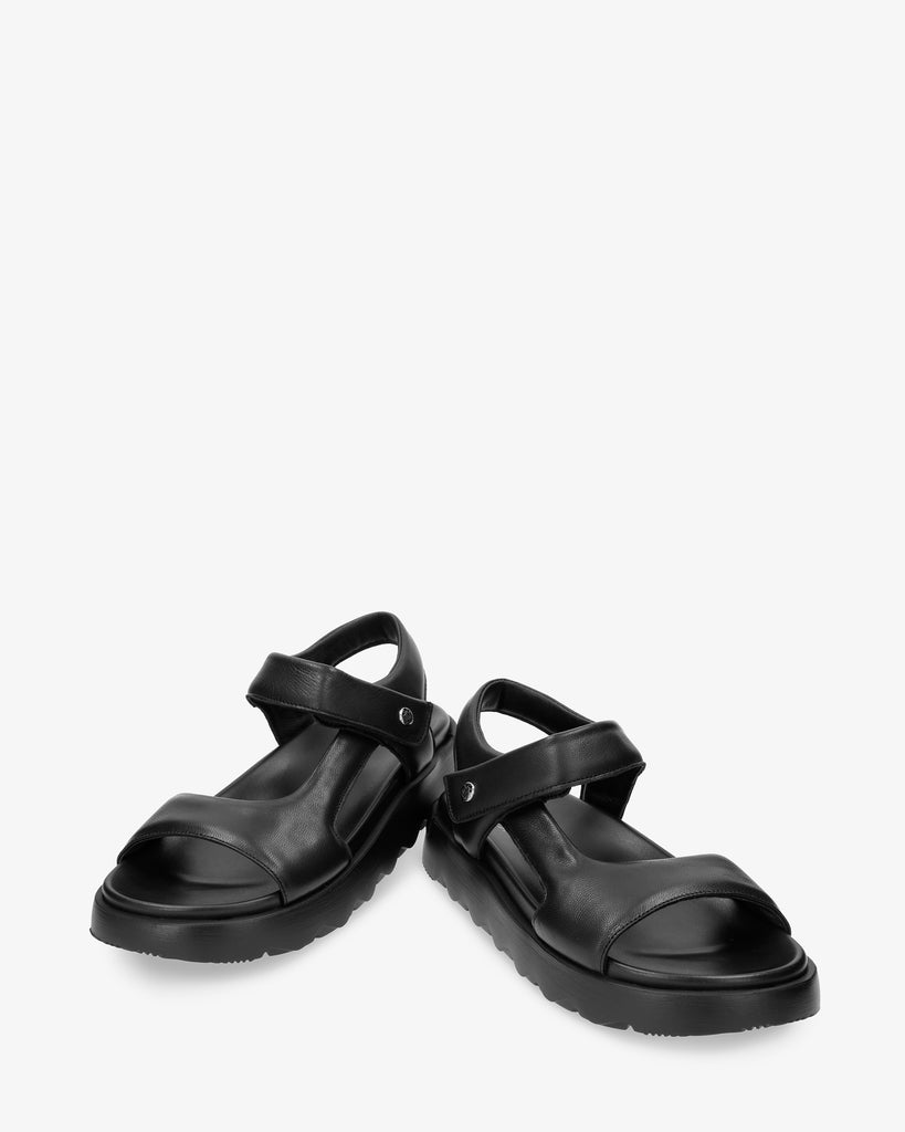 Bruna sandalias de piel con forro interior de piel. negro