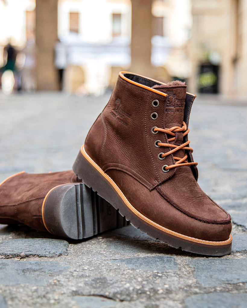 Karen botín de piel con forro interior de pelo. marron