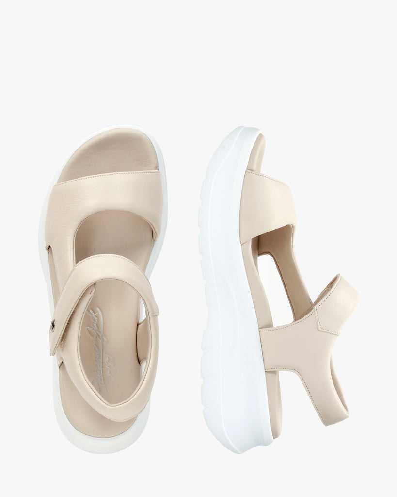 Naroa sandalias de piel con forro interior de piel. crudo